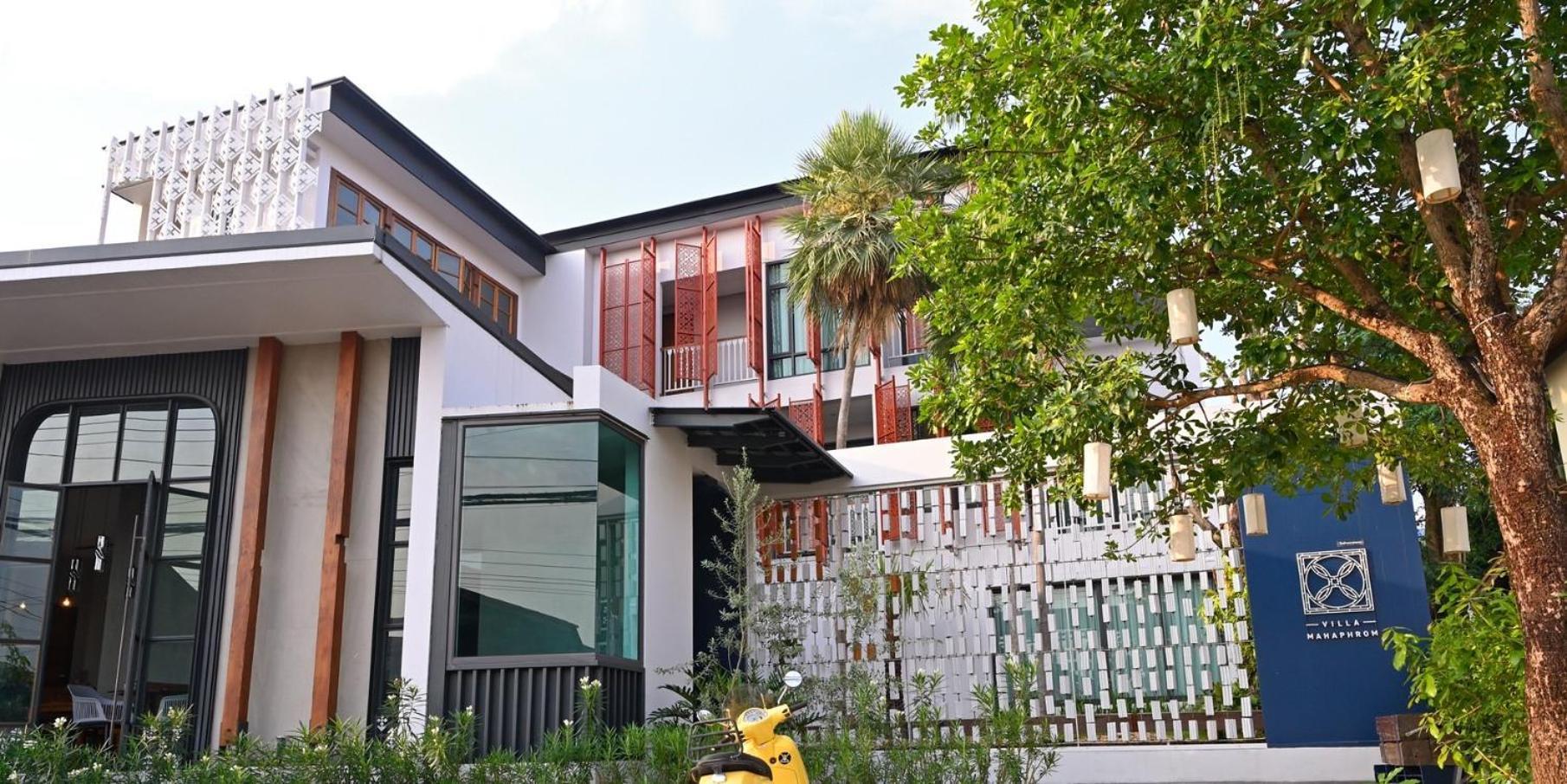 Villa Mahaphrom Nan Esterno foto